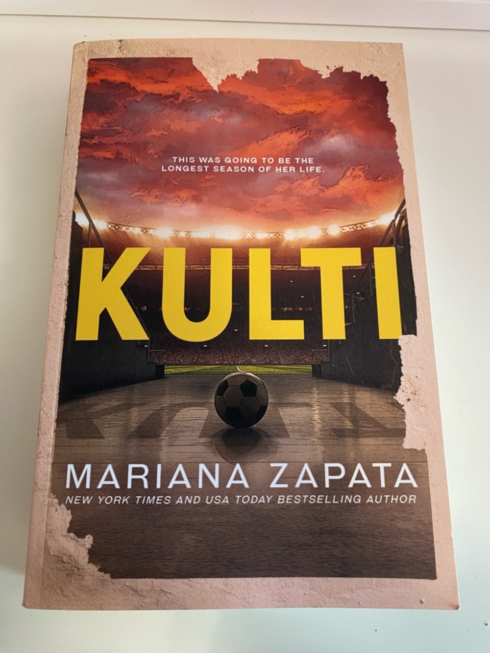 Kulti by Mariana Zapata Paperback Damaged